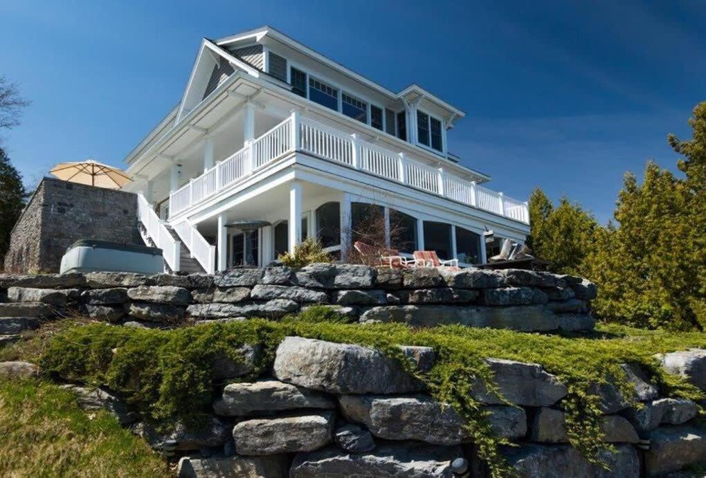 Loza House Coastal Design Unit With Lake & Mountain Views プラッツバーグ エクステリア 写真