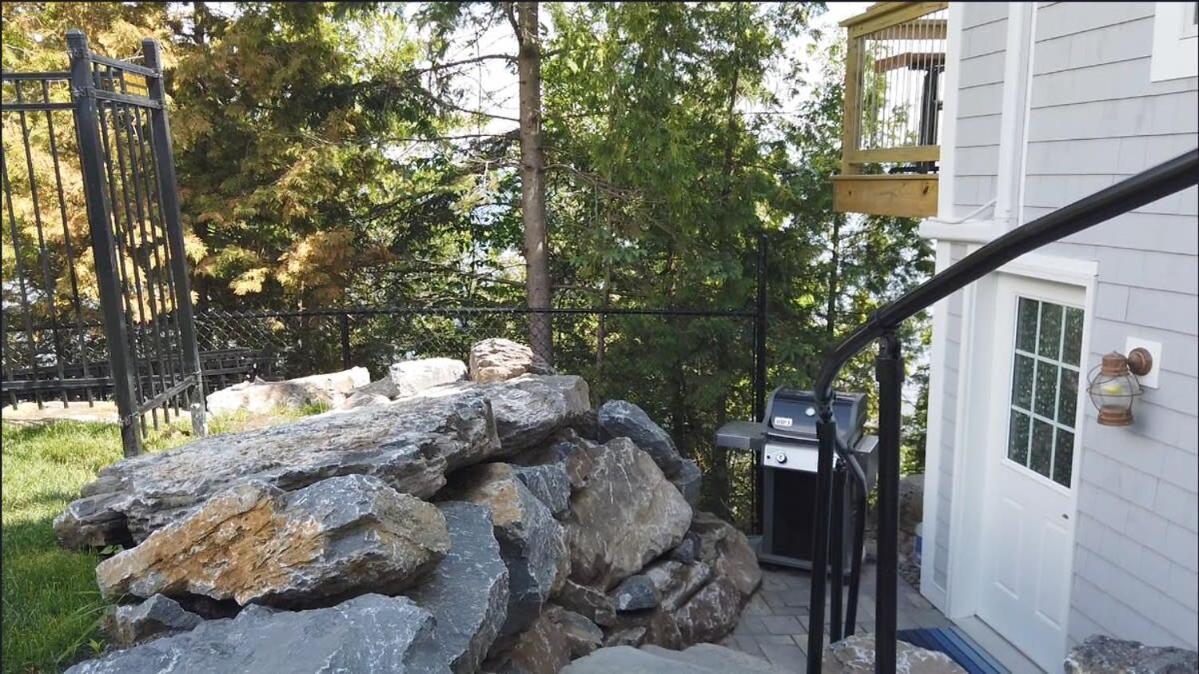 Loza House Coastal Design Unit With Lake & Mountain Views プラッツバーグ エクステリア 写真