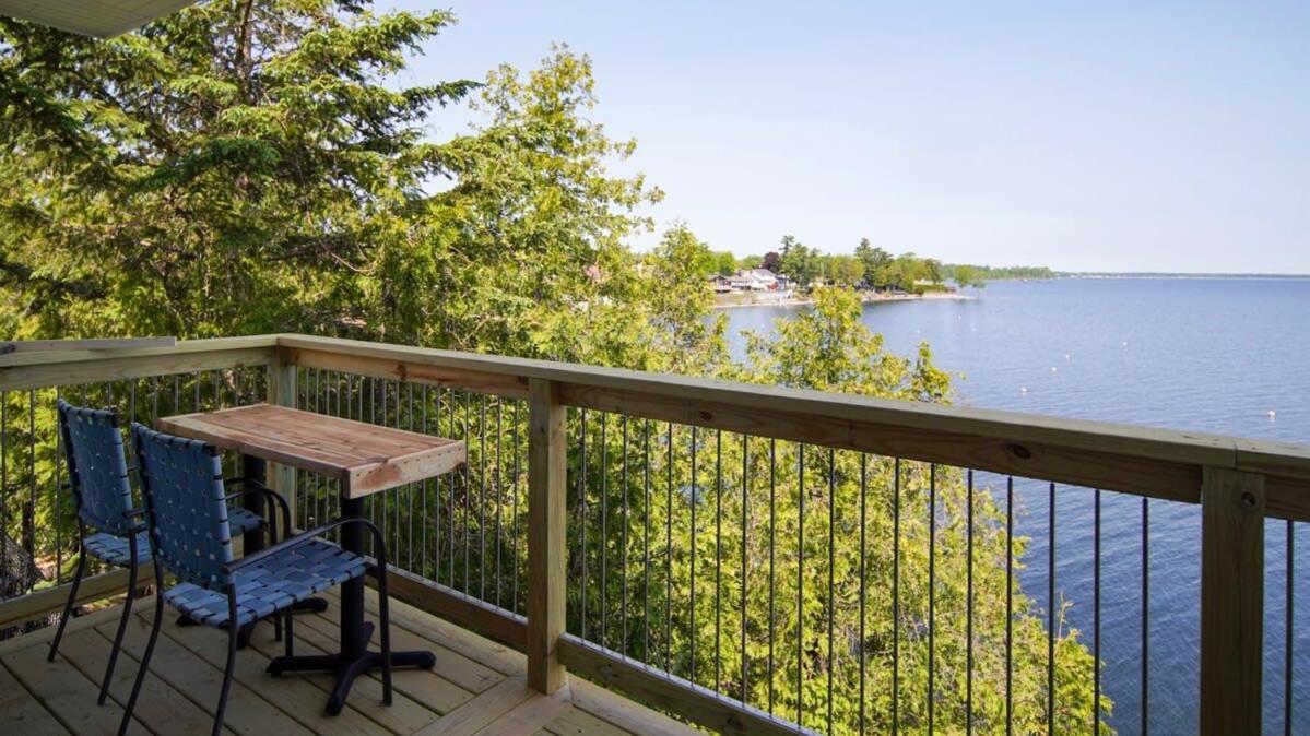 Loza House Coastal Design Unit With Lake & Mountain Views プラッツバーグ エクステリア 写真